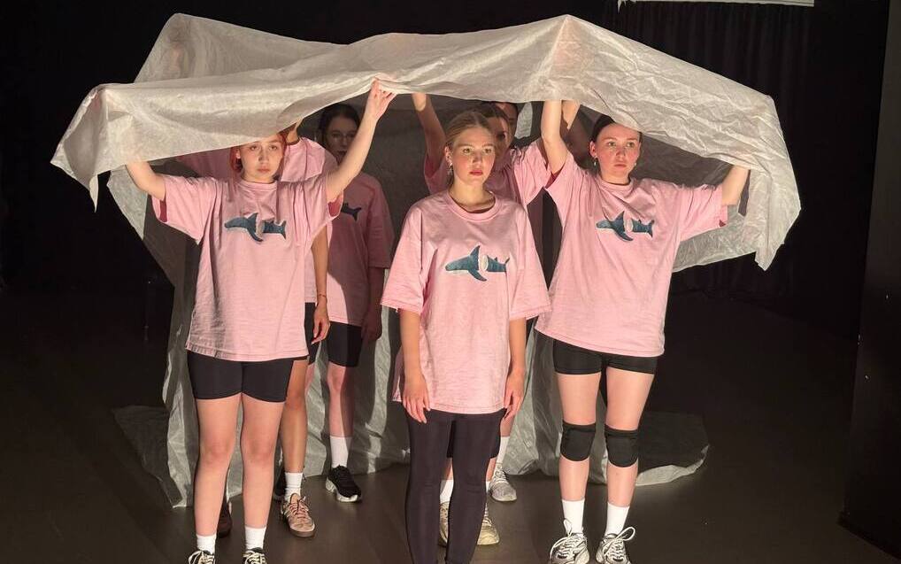 Студенты театрального факультета представили премьеру спектакля «Челюсти»