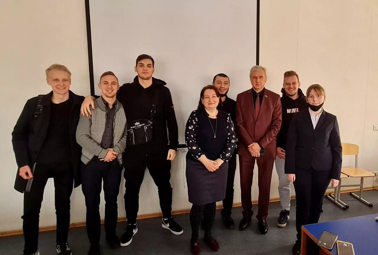 Депутат Госдумы провёл мастер-класс на факультете управления «Синергии»