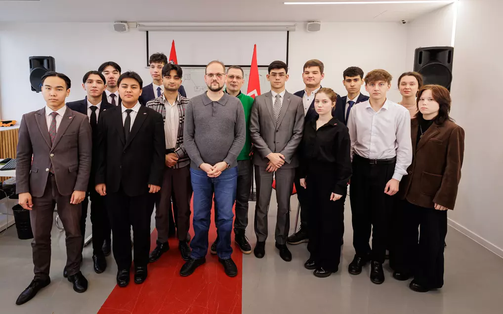 Спортивный комментатор Алексей Володин рассказал студентам «Синергии» о трендах профессии