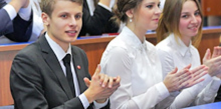 «Код будущего»: бесплатное обучение программированию для старшеклассников для получения цифровой профессии