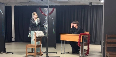 Третьекурсники театрального факультета показали спектакль «Вьюга московских сердец»