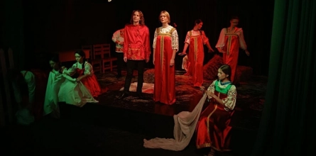 Студенты театрального факультета представили программу по стихам Есенина