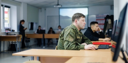 Университет «Синергия» запустил платформу для подбора гражданских профессий ветеранам СВО