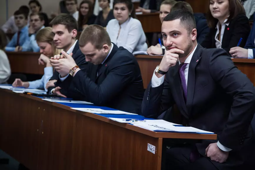 Строит и наблюдает. Чем занимается прораб-вотчер