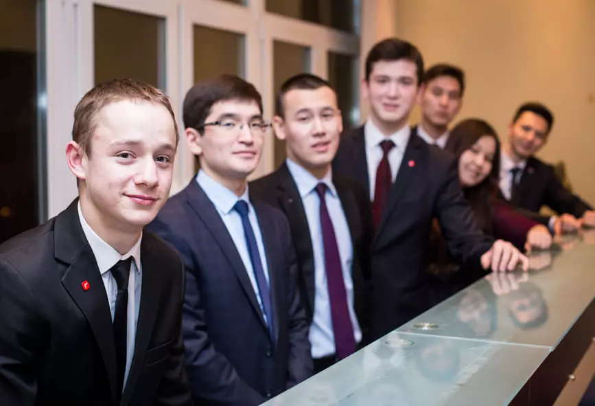 Где учиться на следователя