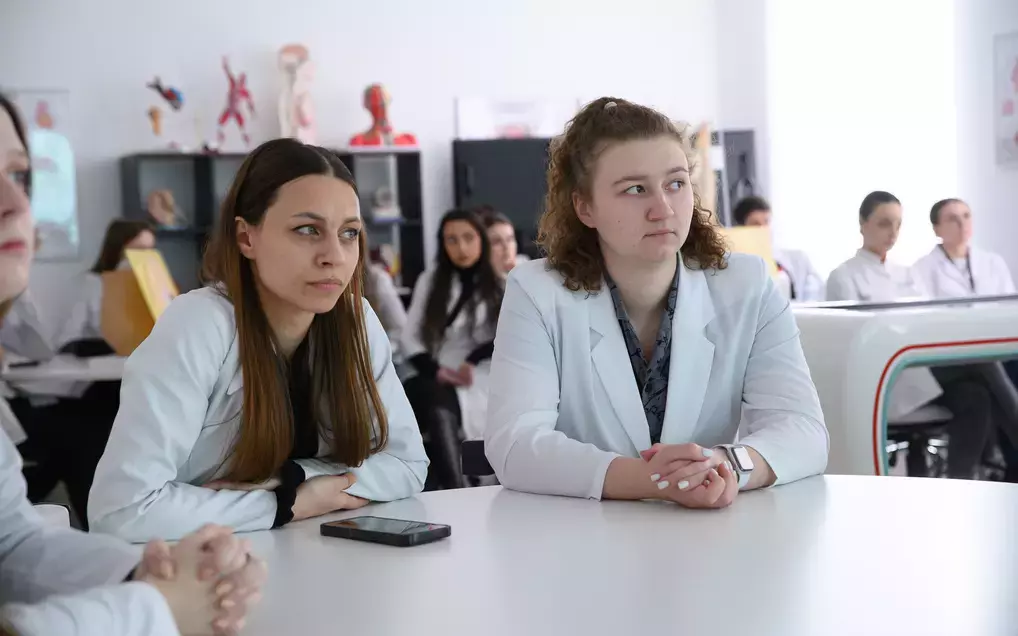 Студенты медицинского факультета познакомились с производственными процессами фармкомпании «ЗиО-Здоровье»