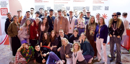 Четыре команды Университета «Синергия» вышли во второй тур фестиваля «КиВиН-2026»