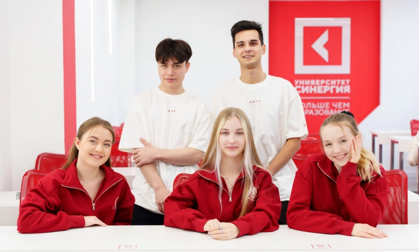 Опрос «Синергии»: 23% любителей горнолыжного спорта в России планируют отправиться на курорт этой зимой