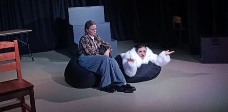 Студенты театрального факультета показали выпускной спектакль «Прощай, овраг»