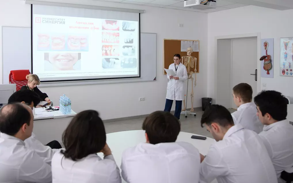 Вопросы фундаментальной и клинической медицины обсудили на конференции в «Синергии»