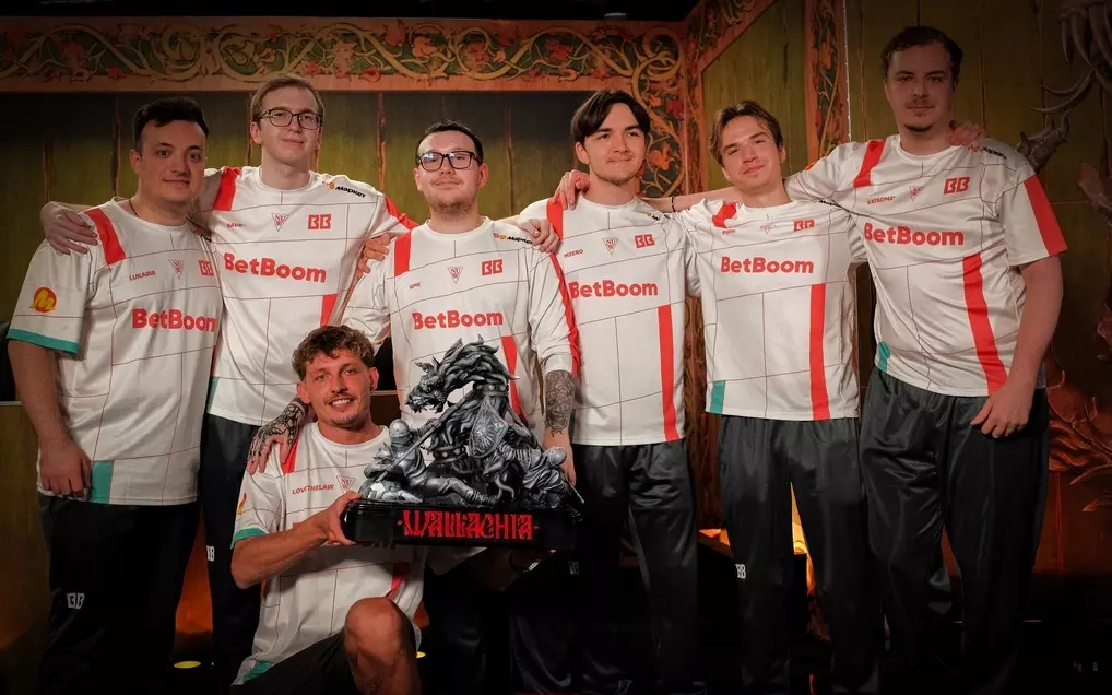 Киберспортсмен Иван «Pure» Москаленко защитил диплом бакалавра на факультете игровой индустрии и киберспорта