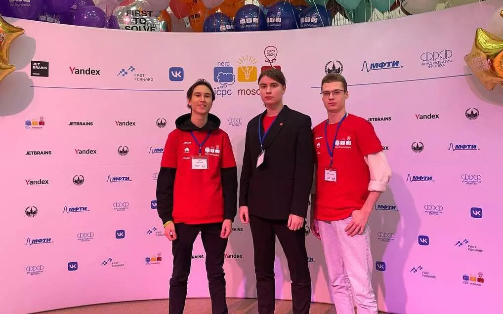 Студенты факультета программирования в четвертьфинале чемпионата мира по программированию ICPC