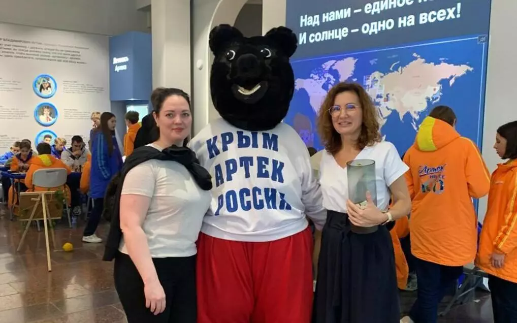 Факультет лингвистики «Синергии» провел образовательную программу в «Артеке»