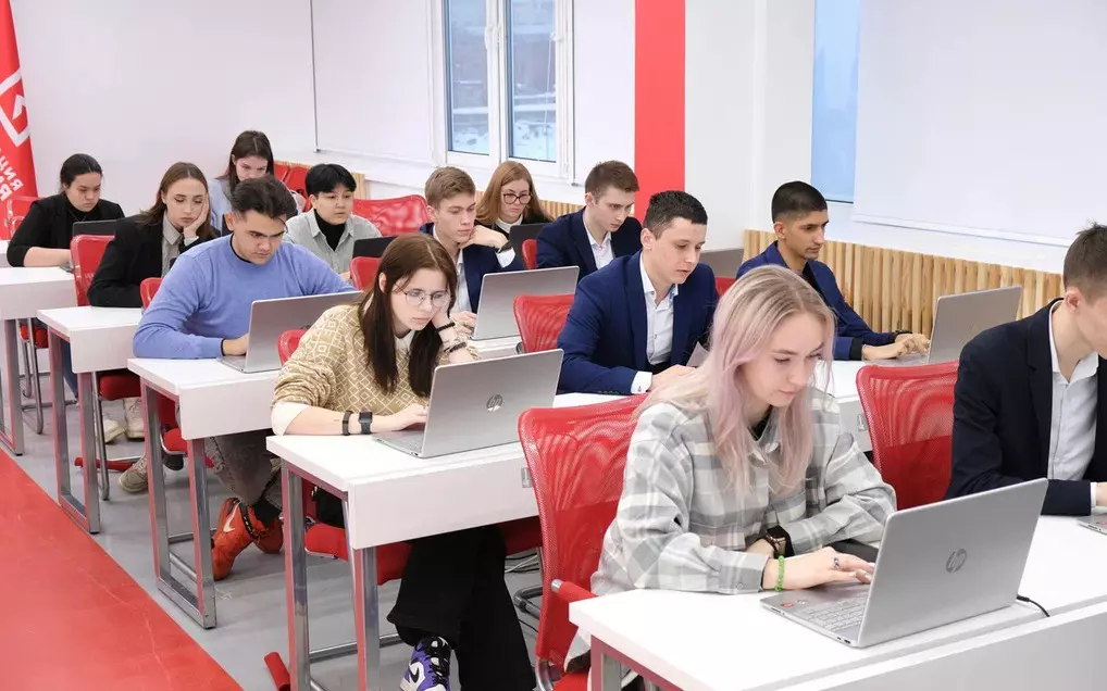 Опрос «Синергии»: 58% россиян считают, что санкции не повлияли на систему образования