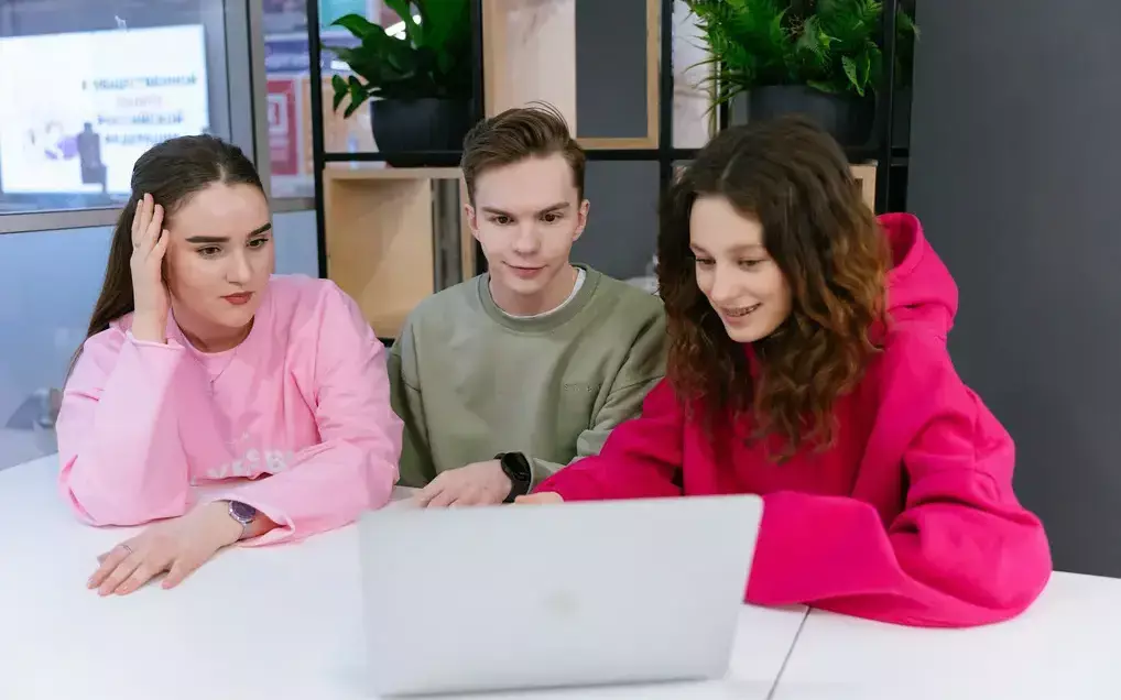 Опрос «Синергии»: 13% россиян планируют следить за первой Олимпиадой по киберспорту