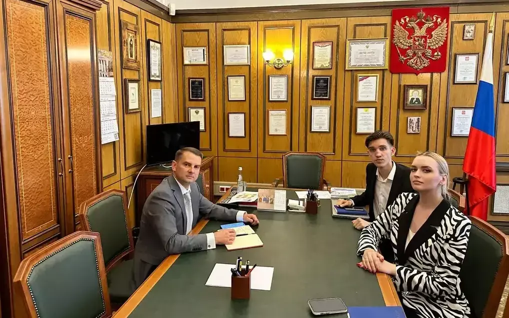 Студенты юридического факультета проходят практику в Госдуме