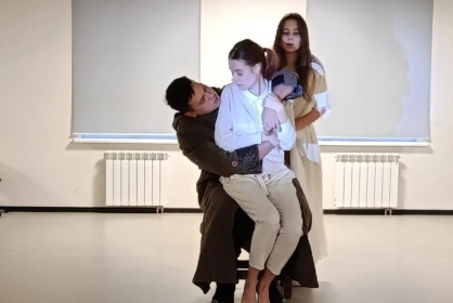 Студенты театрального факультета представили постановку по мотивам гоголевской «Шинели»