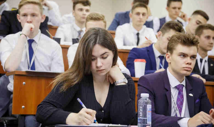 Что лучше: магистратура или второе высшее