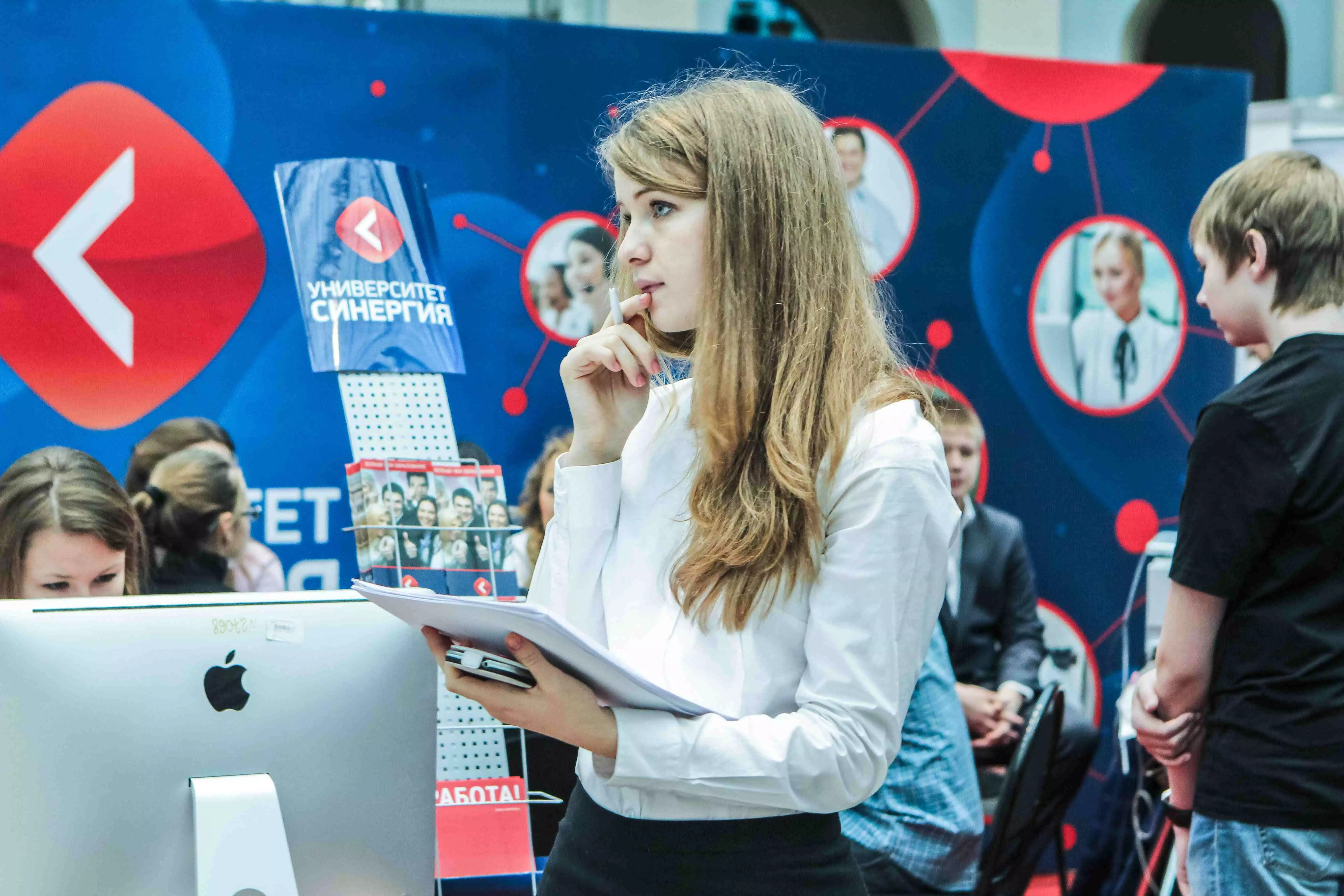 Как стать пресс-секретарем?