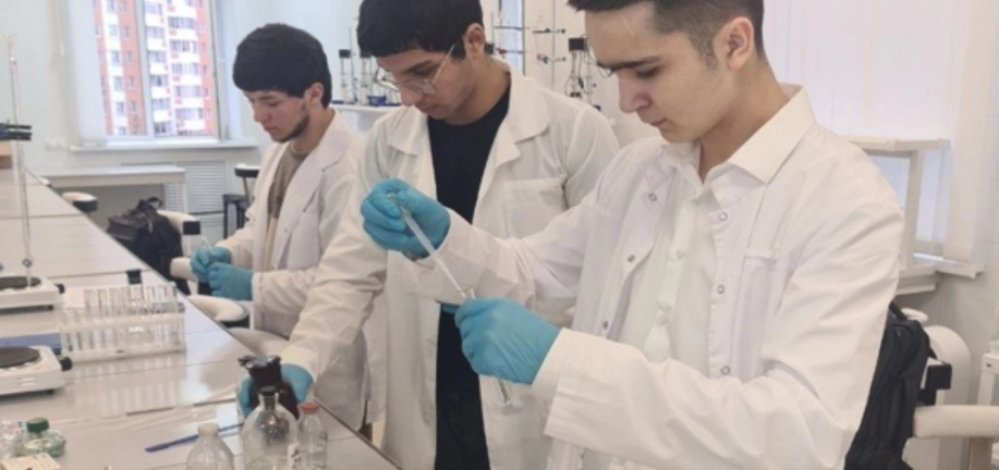 Студенты колледжа медицинского факультета заняли призовые места на Всероссийской олимпиаде «Гений химии»