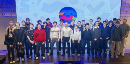 Студенты колледжа «Синергия» узнали о возможностях ИИ на лекции Ярослава Худорожкова