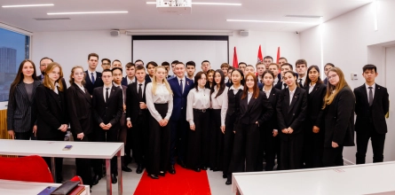 Студенты «Синергии» встретились с участником СВО, Героем России Игорем Юргиным